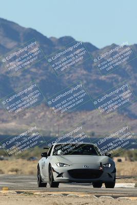 media/Nov-23-2025-Speed Ventures (Sun) [[88f20b6e61]]/6-Yellow Group/Session 1 (Turns 16 and 17 Exit)/